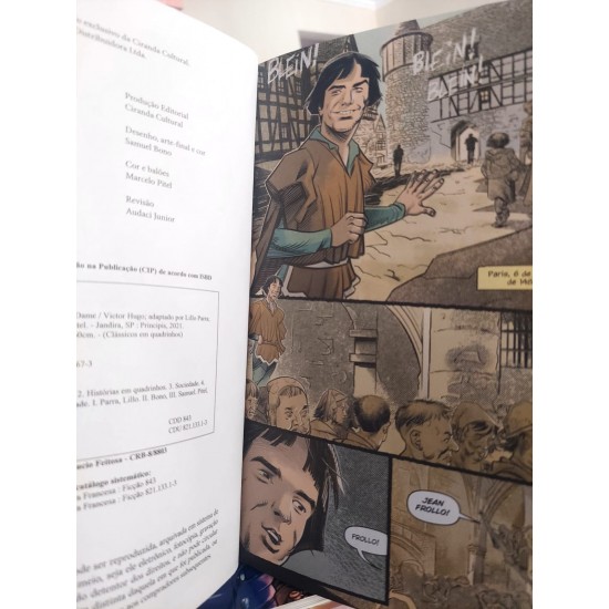 O Corcunda de Notre Dame em Quadrinhos, Victor Hugo