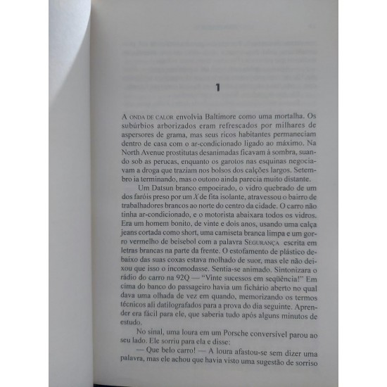 O Terceiro Gêmeo, Ken Follett