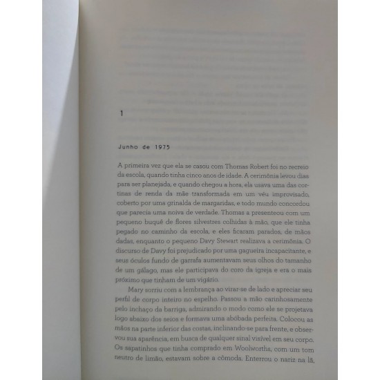 Os Segredos que Nos Cercam, Kathryn Hughes Os Segredos que Nos Cercam, Kathryn Hughes